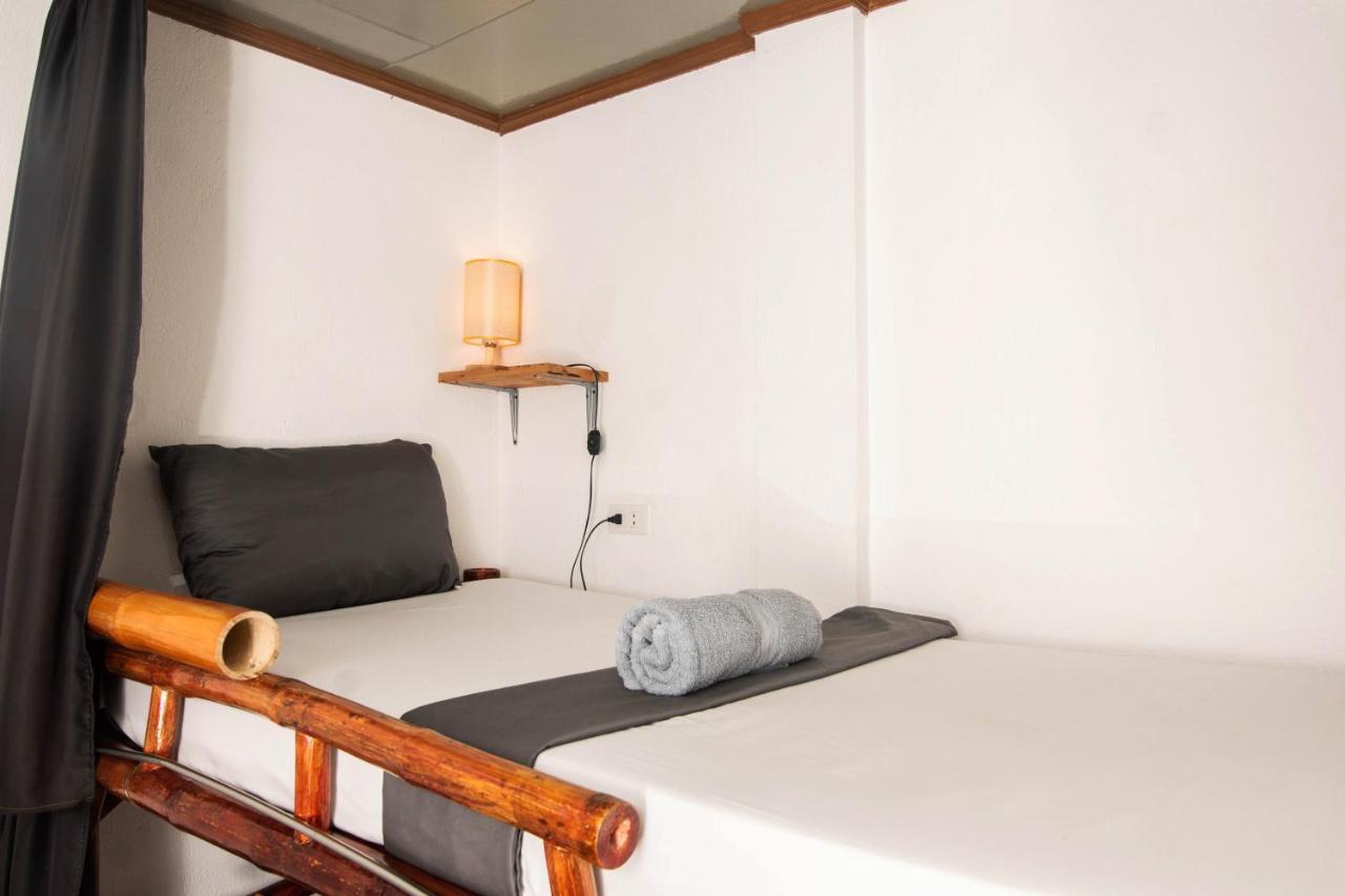 Ohlala Hostel Моалбоал Екстериор снимка