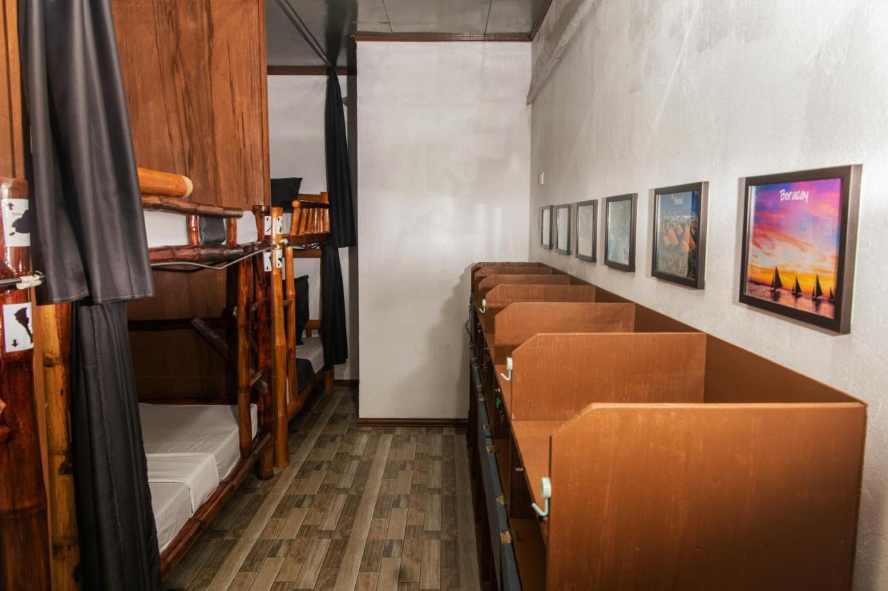 Ohlala Hostel Моалбоал Екстериор снимка