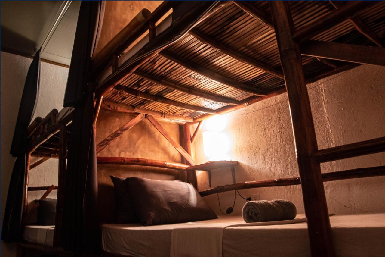Ohlala Hostel Моалбоал Екстериор снимка
