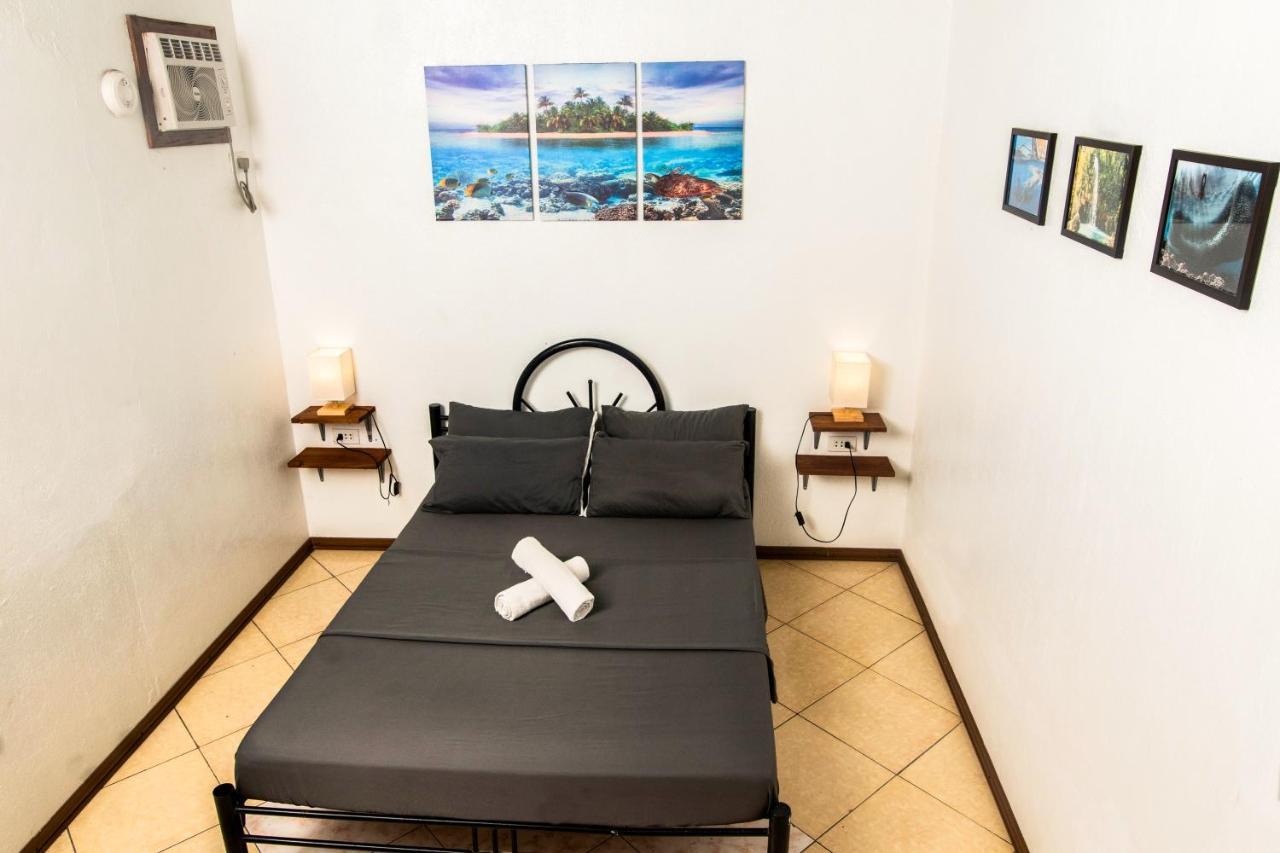 Ohlala Hostel Моалбоал Екстериор снимка