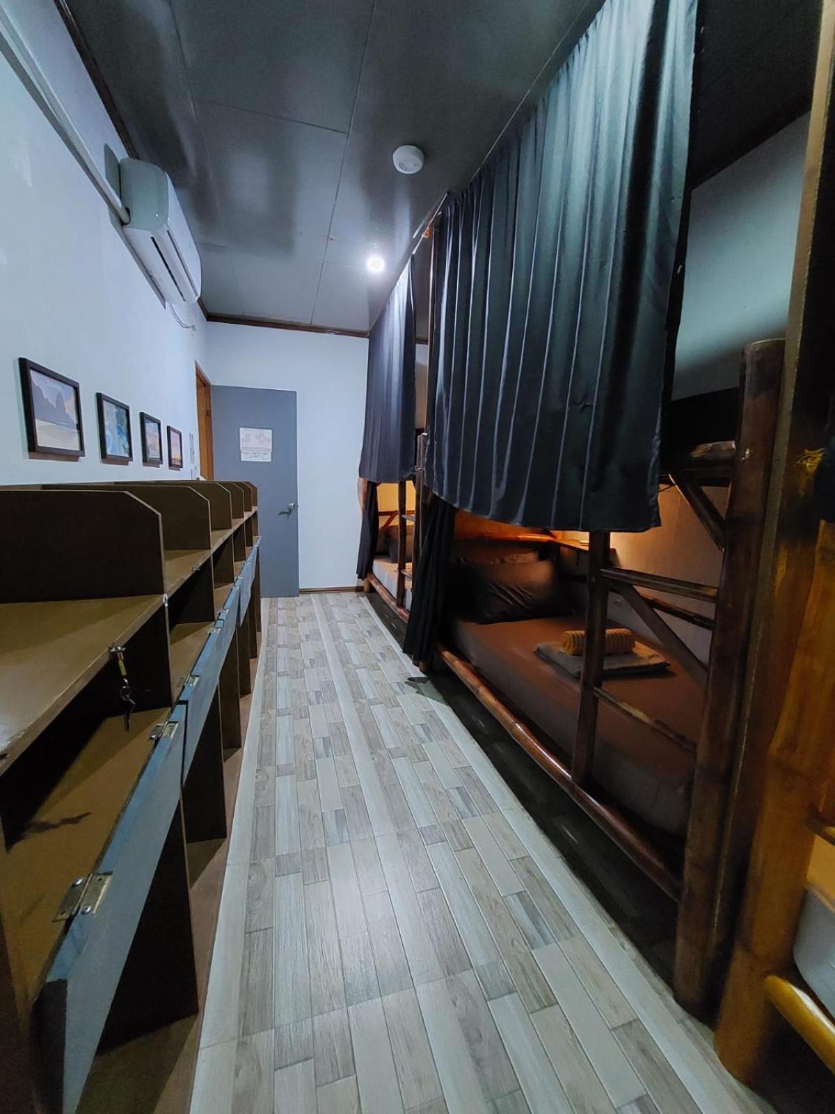 Ohlala Hostel Моалбоал Екстериор снимка