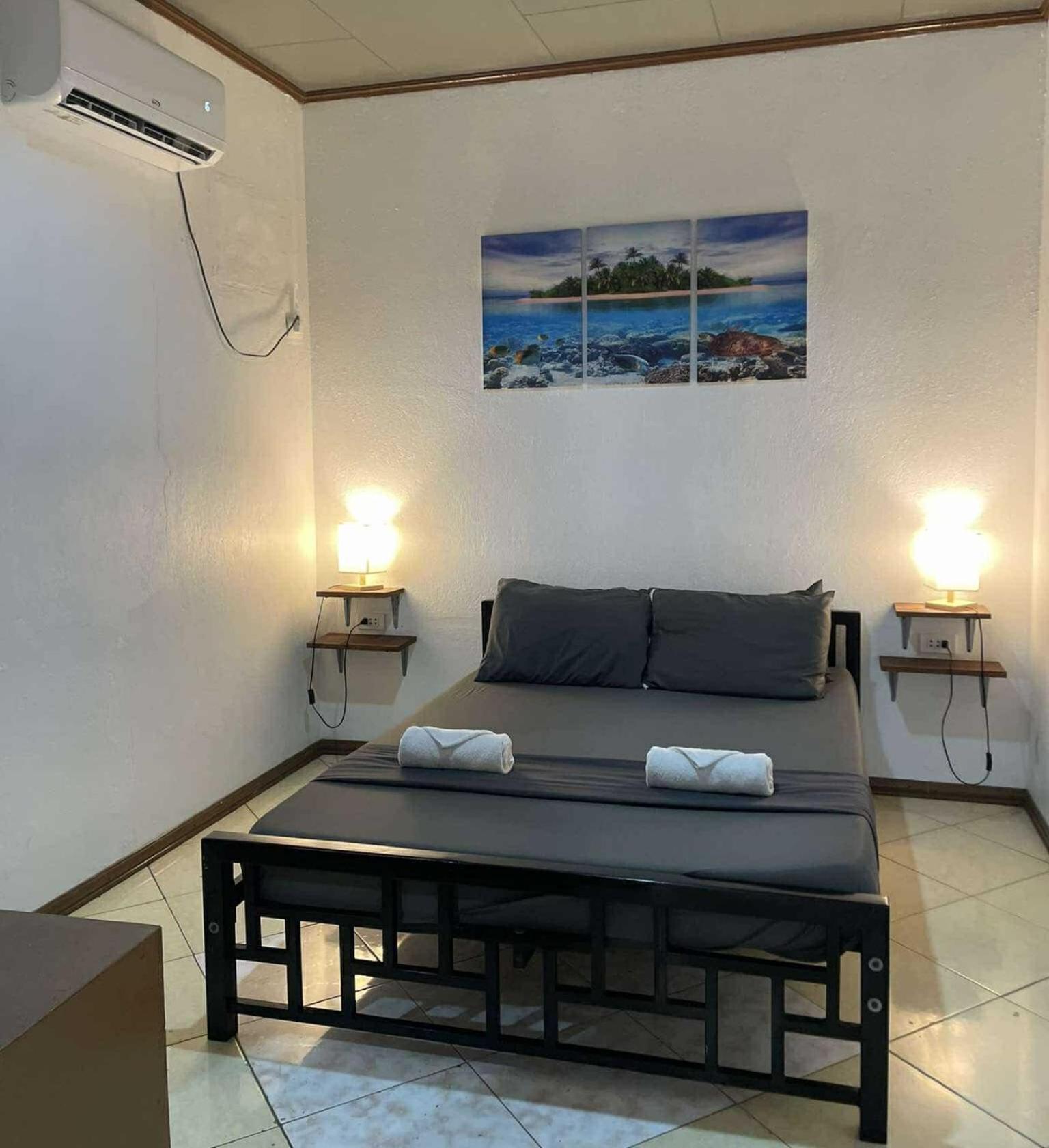Ohlala Hostel Моалбоал Екстериор снимка